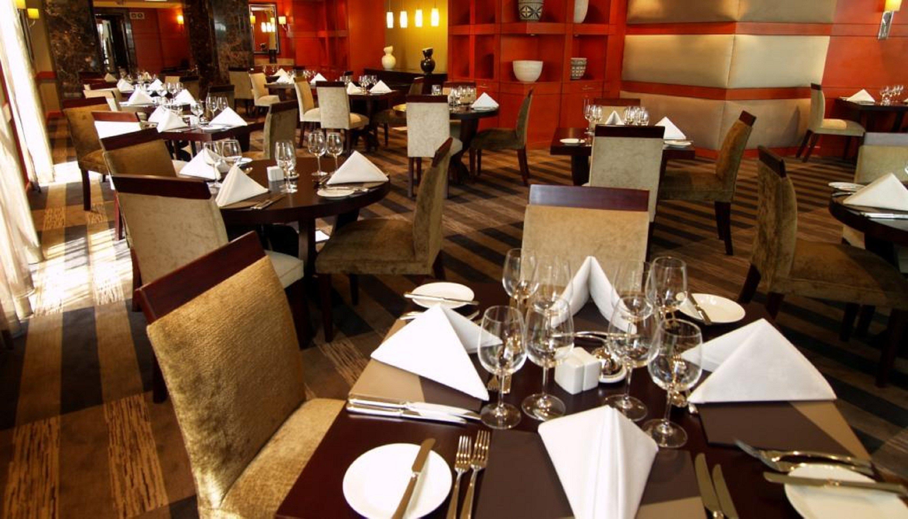 Intercontinental Johannesburg Or Tambo Airport Hotel By Ihg Kempton Park Zewnętrze zdjęcie The interior of the restaurant