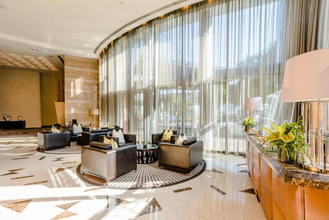 Intercontinental Johannesburg Or Tambo Airport Hotel By Ihg Kempton Park Zewnętrze zdjęcie Lobby
