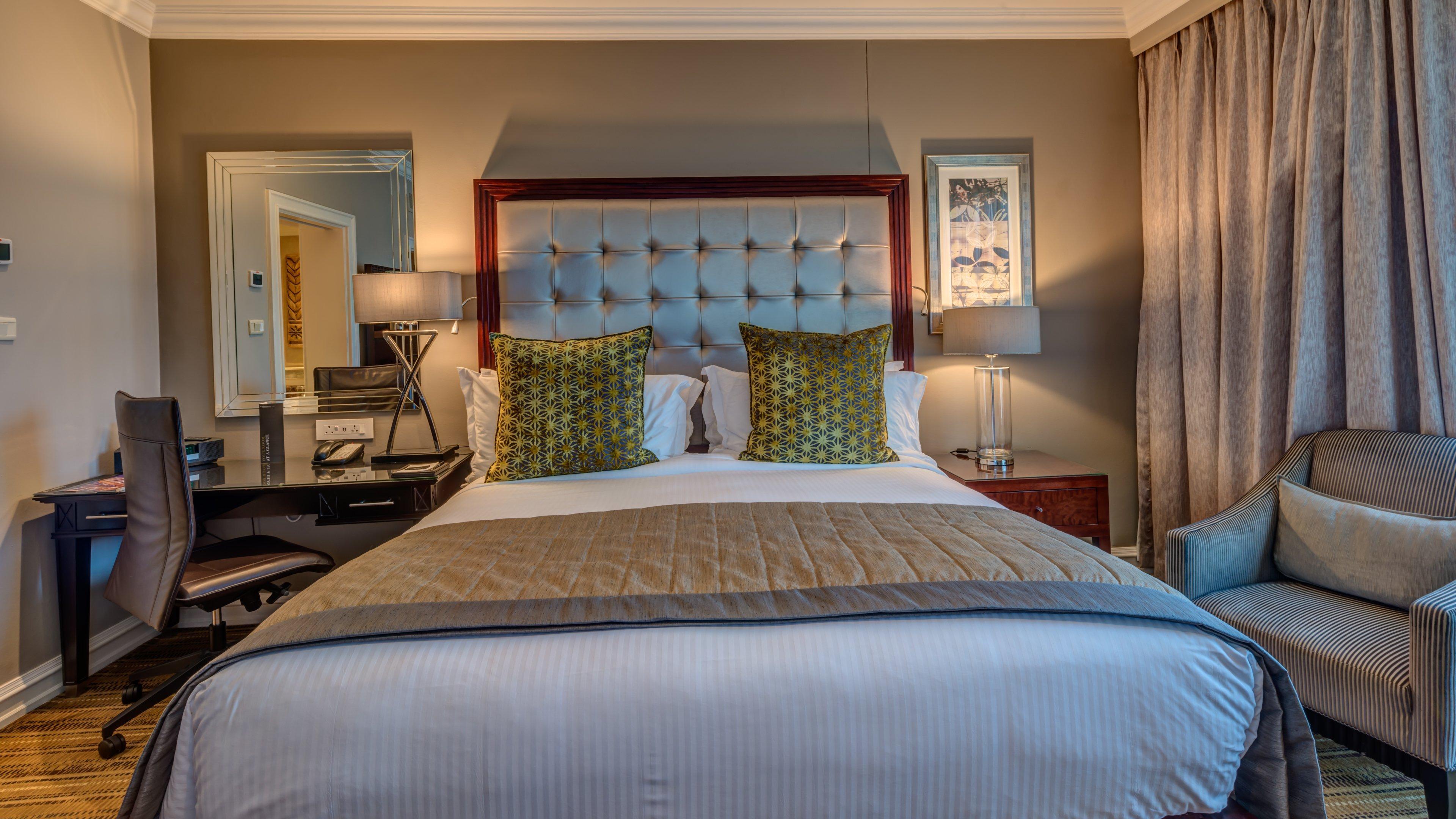 Intercontinental Johannesburg Or Tambo Airport Hotel By Ihg Kempton Park Zewnętrze zdjęcie A bedroom at the hotel