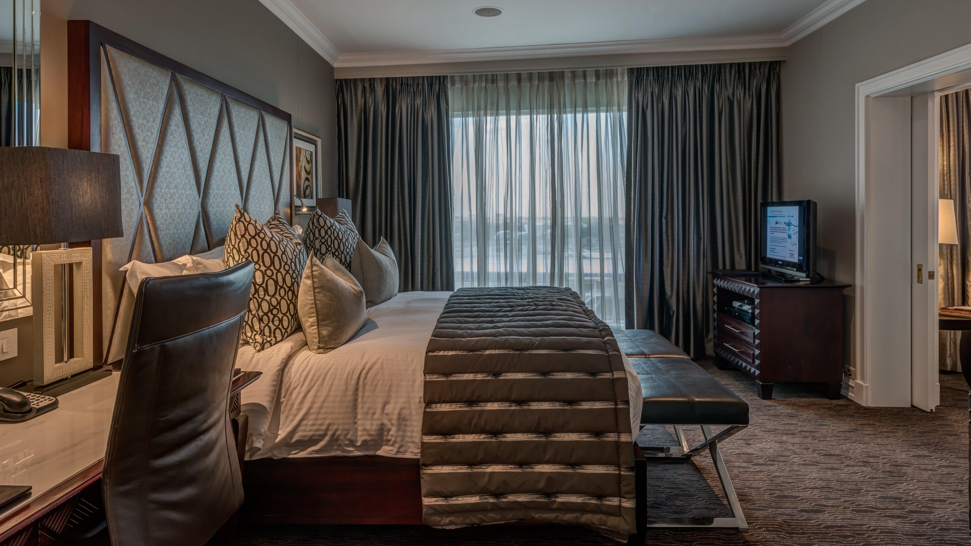 Intercontinental Johannesburg Or Tambo Airport Hotel By Ihg Kempton Park Zewnętrze zdjęcie A bedroom at the hotel