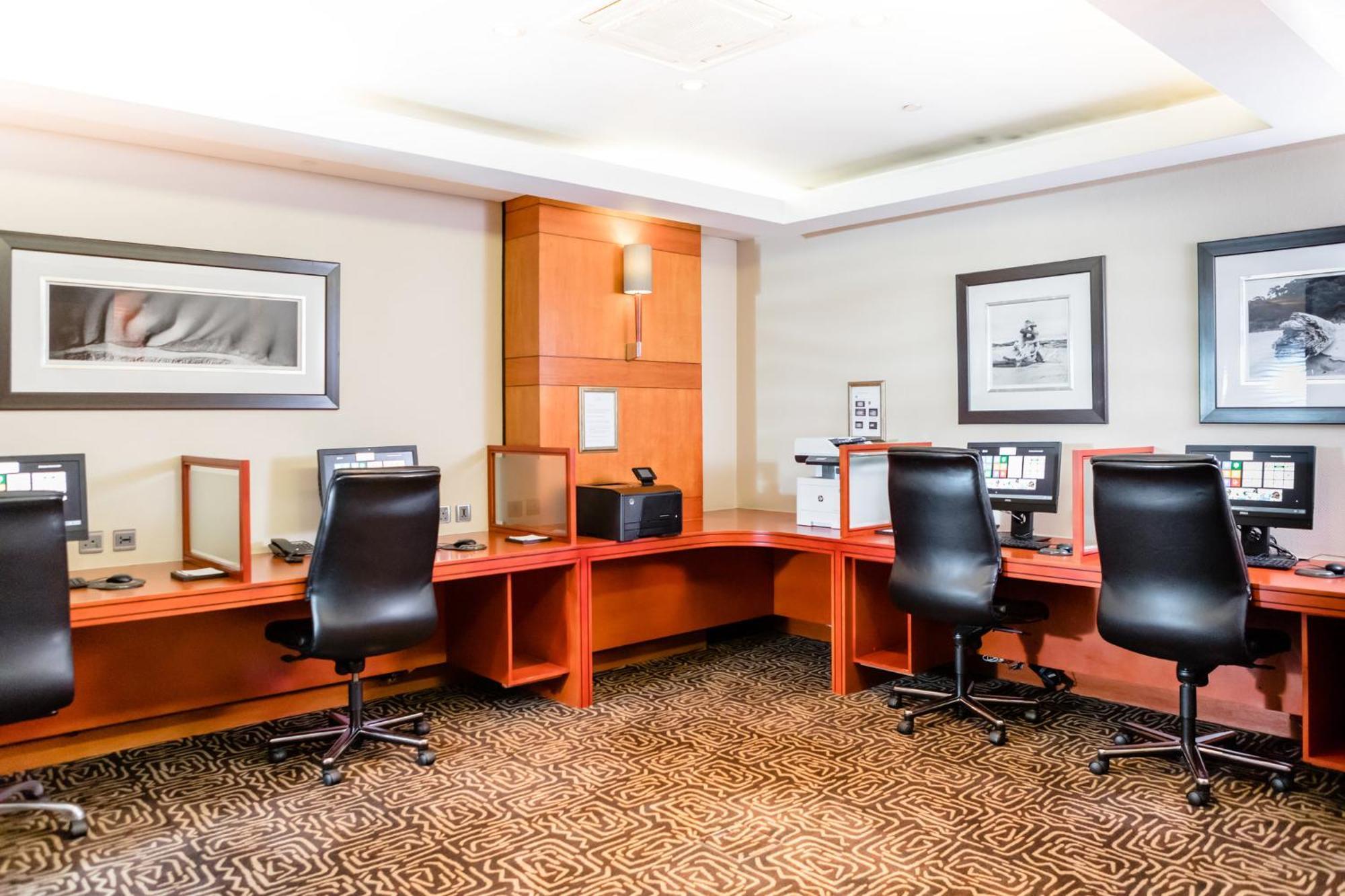 Intercontinental Johannesburg Or Tambo Airport Hotel By Ihg Kempton Park Zewnętrze zdjęcie Business Center
